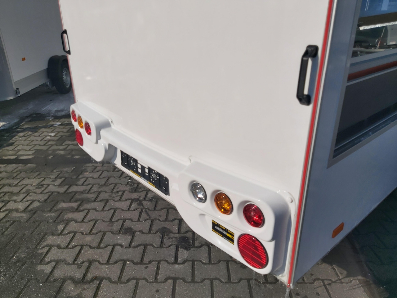 Rimorchio autonegozio Verkaufsanhänger VK P 360 200 aero 360cm Verkaufsklappe Kühlthekenausstattung Profi L 1300kg: foto 16 Rimorchio autonegozio Verkaufsanhänger VK P 360 200 aero 360cm Verkaufsklappe Kühlthekenausstattung Profi L 1300kg: foto 16