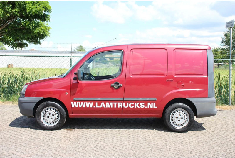 Fiat Doblò Cargo 1.9 JTD SCHUIFDEUR - Furgone chiuso: foto 2 Fiat Doblò Cargo 1.9 JTD SCHUIFDEUR - Furgone chiuso: foto 2