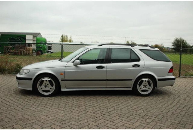 Saab 9-5 Estate 2.3 TURBO S Aero - Autovettura: foto 2 Saab 9-5 Estate 2.3 TURBO S Aero - Autovettura: foto 2
