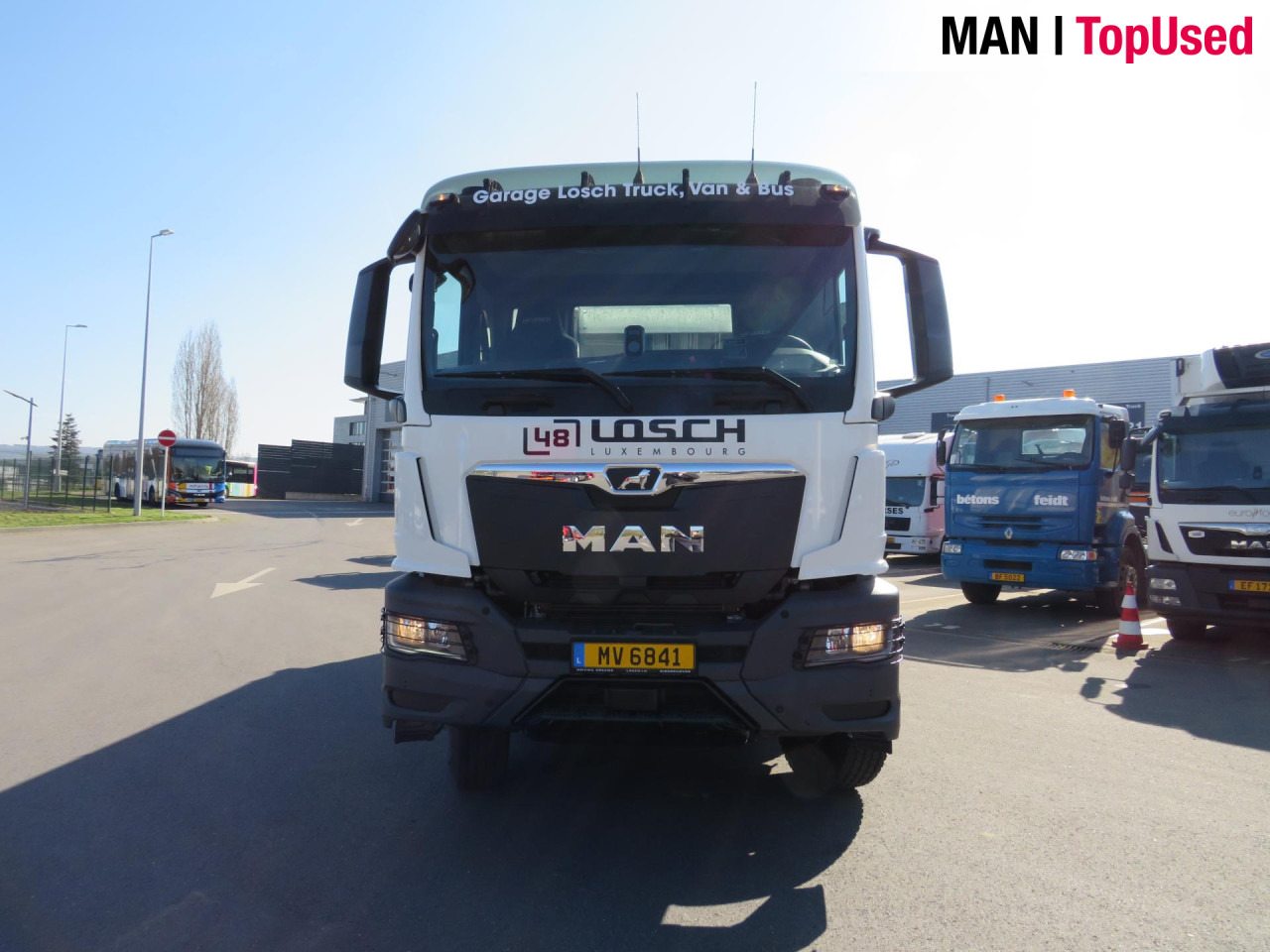 MAN TGS 41.480 8x4 BB CH Schmitz Muldenkipper Retarder - Autocarro ribaltabile: foto 2 MAN TGS 41.480 8x4 BB CH Schmitz Muldenkipper Retarder - Autocarro ribaltabile: foto 2