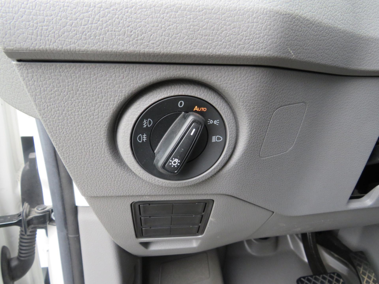 VOLKSWAGEN Crafter 35 L3H3 Kasten 4MOTION Navi ZV - Furgone chiuso: foto 5 VOLKSWAGEN Crafter 35 L3H3 Kasten 4MOTION Navi ZV - Furgone chiuso: foto 5