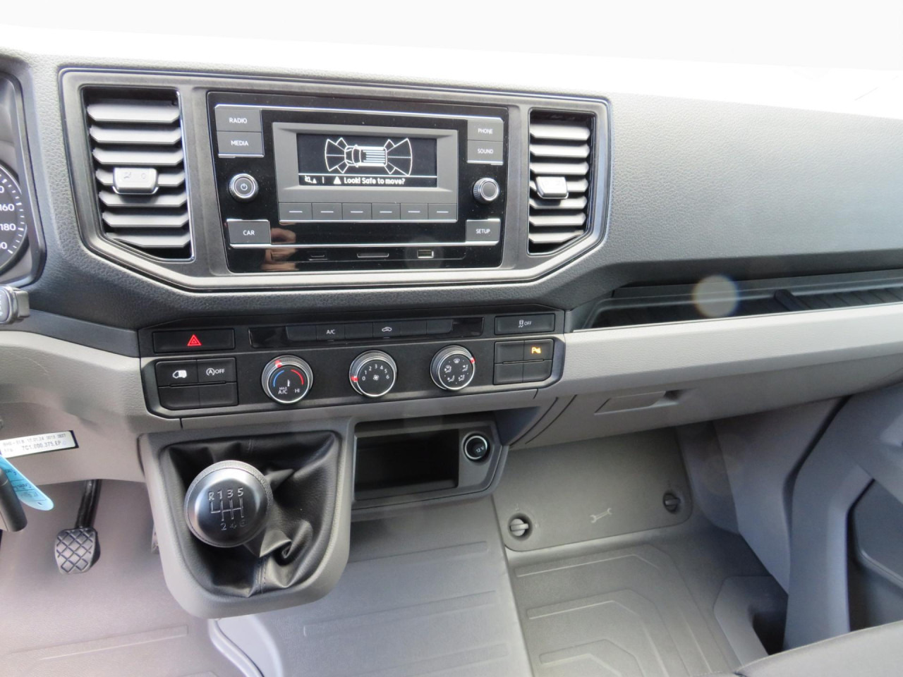 VOLKSWAGEN Crafter 35 L3H3 Kasten Klima ZV - Furgone chiuso: foto 3 VOLKSWAGEN Crafter 35 L3H3 Kasten Klima ZV - Furgone chiuso: foto 3