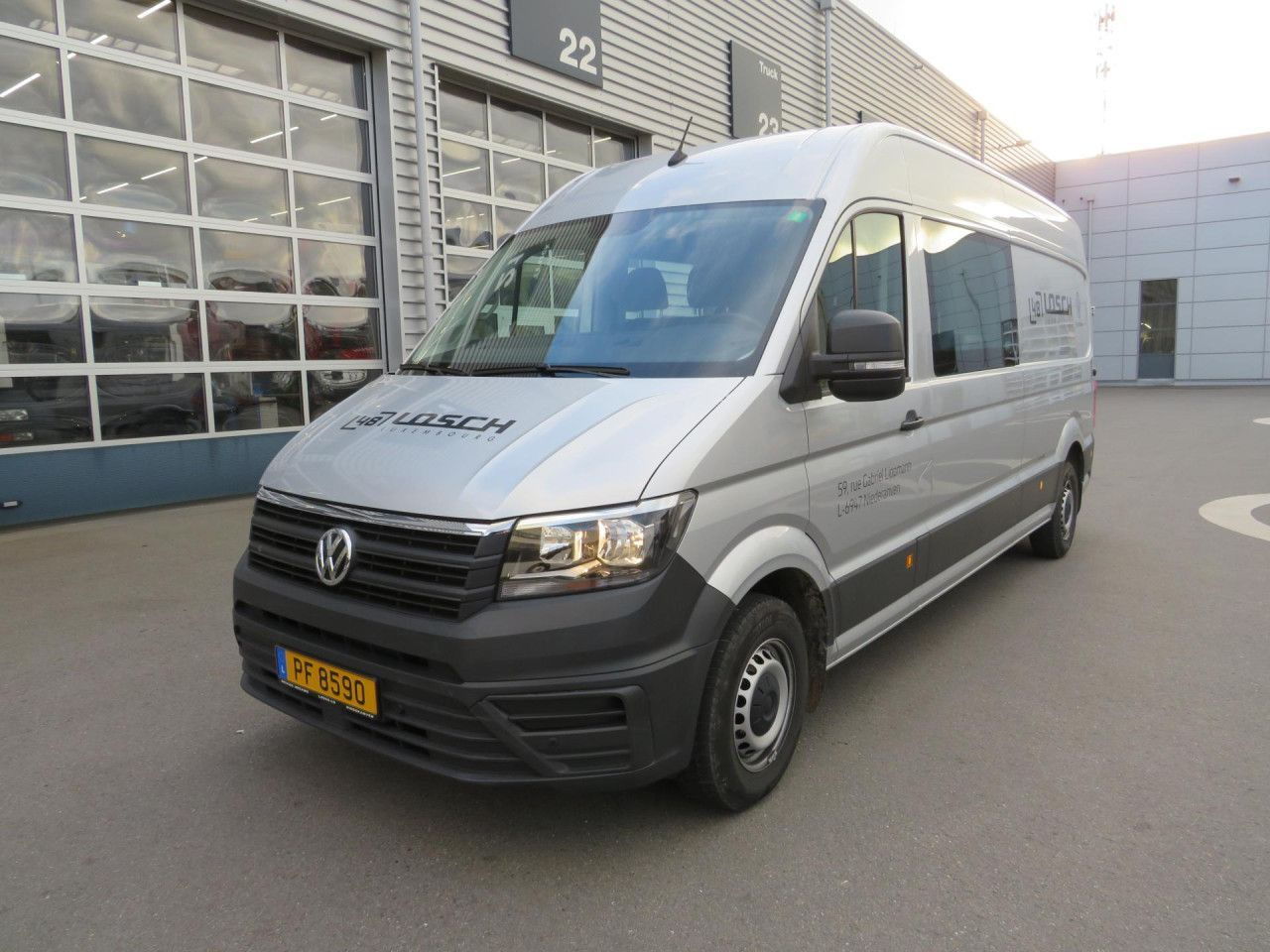 Volkswagen Crafter 35 L4H3 Doka Kasten Volkswagen Crafter 35 L4H3 Doka Kasten Klima AHK Navi ZV - Furgone chiuso, Furgone doppia cabina: foto 2 Volkswagen Crafter 35 L4H3 Doka Kasten Volkswagen Crafter 35 L4H3 Doka Kasten Klima AHK Navi ZV - Furgone chiuso, Furgone doppia cabina: foto 2