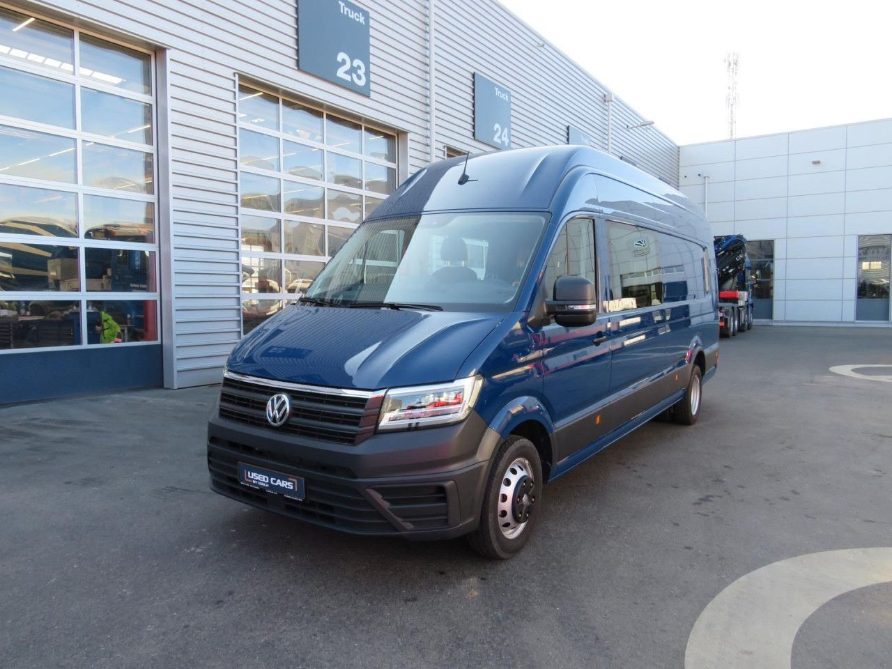 Volkswagen Crafter 55 Doka Extralang mit Superhochdach Volkswagen Crafter 55 L5 Superhochdach Doka Regalausbau AHK - Furgone chiuso, Furgone doppia cabina: foto 2 Volkswagen Crafter 55 Doka Extralang mit Superhochdach Volkswagen Crafter 55 L5 Superhochdach Doka Regalausbau AHK - Furgone chiuso, Furgone doppia cabina: foto 2