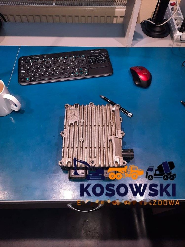MERCEDES-BENZ Atego Gearbox ECU Power Pack - ECU per Camion centinato: foto 1 MERCEDES-BENZ Atego Gearbox ECU Power Pack - ECU per Camion centinato: foto 1