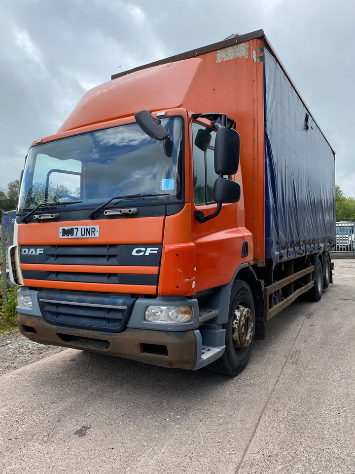 Daf 75 CF 310 6X2 Curtain side - Camion centinato: foto 1 Daf 75 CF 310 6X2 Curtain side - Camion centinato: foto 1