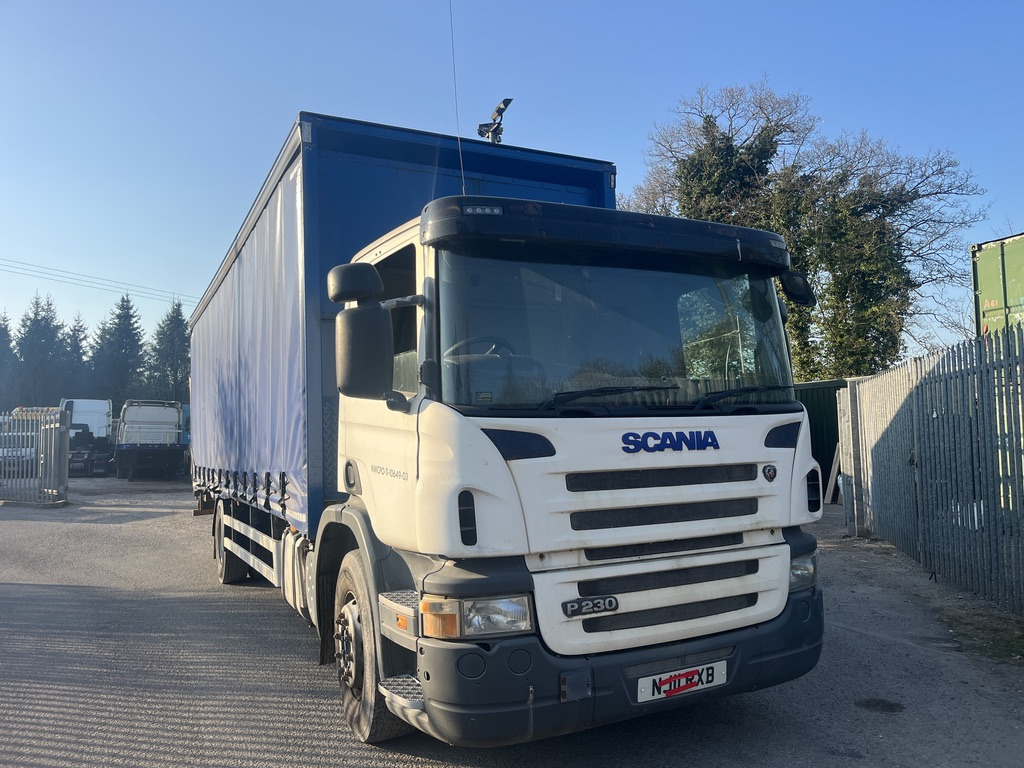 Scania P230 4x2 Curtain side - Camion centinato: foto 1 Scania P230 4x2 Curtain side - Camion centinato: foto 1