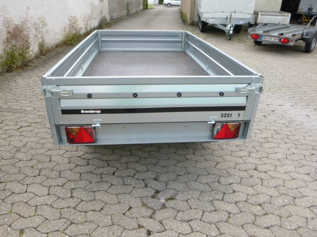 Brenderup 3251ST UB750, Stahl Hochlader, 2500x1420x350mm, 100 km/h - Rimorchio per auto: foto 3 Brenderup 3251ST UB750, Stahl Hochlader, 2500x1420x350mm, 100 km/h - Rimorchio per auto: foto 3