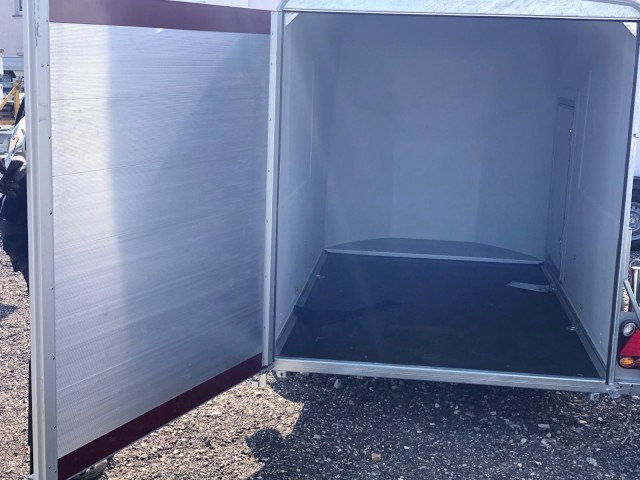 Cheval Liberte Debon Roadster 500 Alu 2600 kg, 100 km/h, 320x167x200cm - Rimorchio furgonato: foto 2 Cheval Liberte Debon Roadster 500 Alu 2600 kg, 100 km/h, 320x167x200cm - Rimorchio furgonato: foto 2