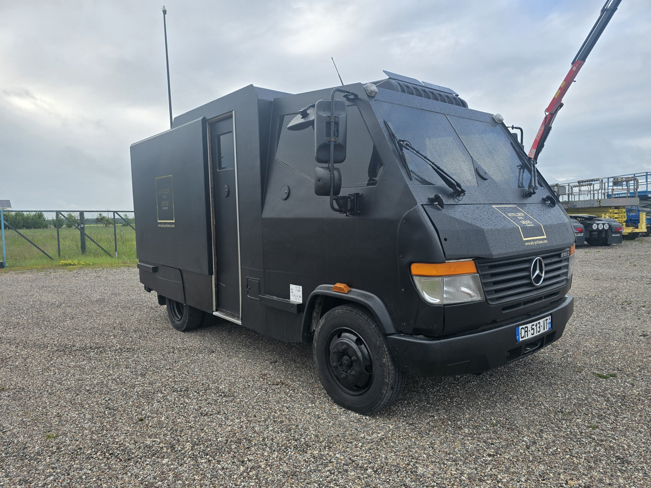 Mercedes Vario 816 - Furgone blindato: foto 2 Mercedes Vario 816 - Furgone blindato: foto 2