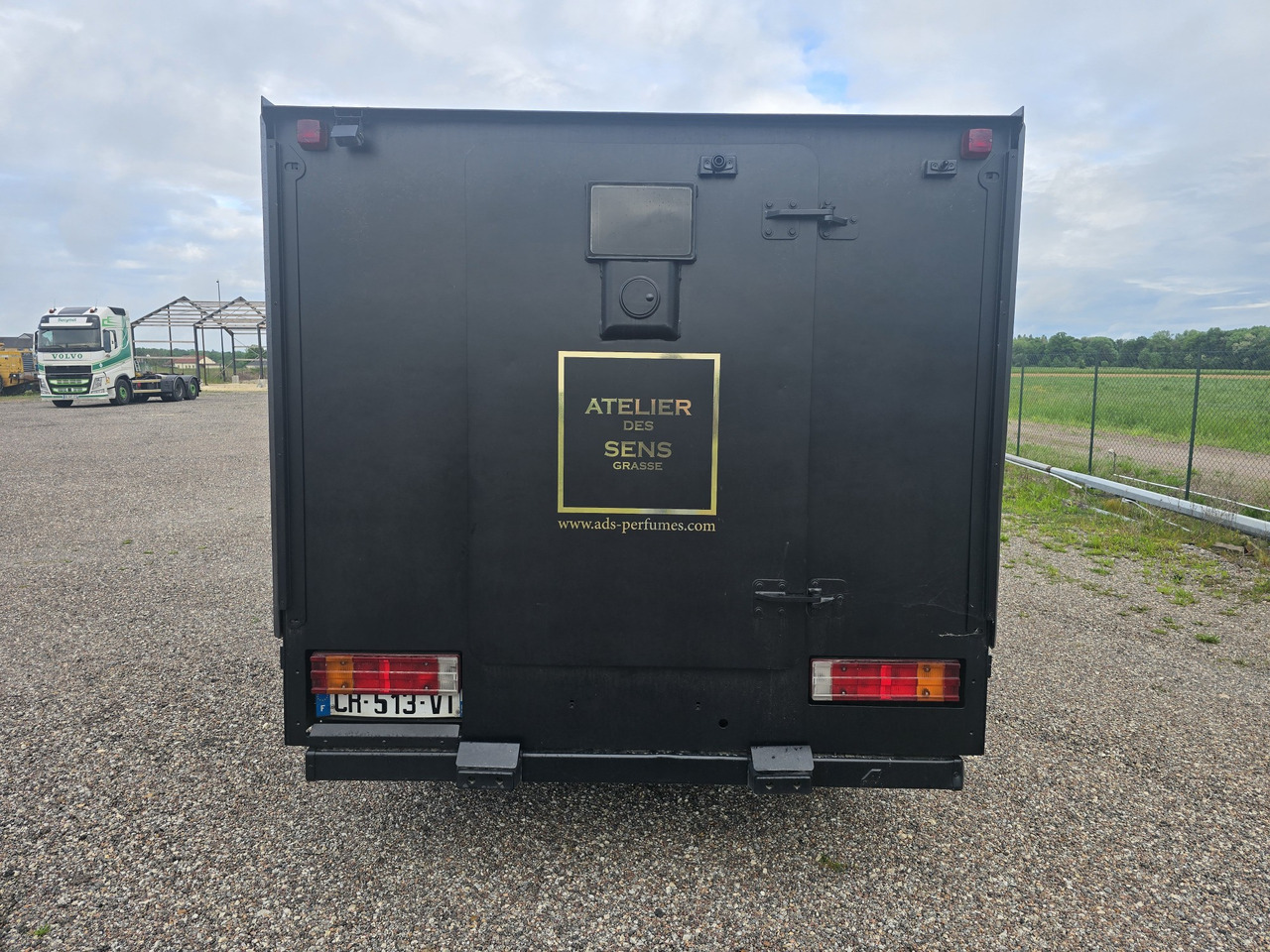 Mercedes Vario 816 - Furgone blindato: foto 5 Mercedes Vario 816 - Furgone blindato: foto 5