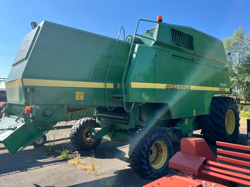 John Deere 2256 - Mietitrebbia: foto 4 John Deere 2256 - Mietitrebbia: foto 4