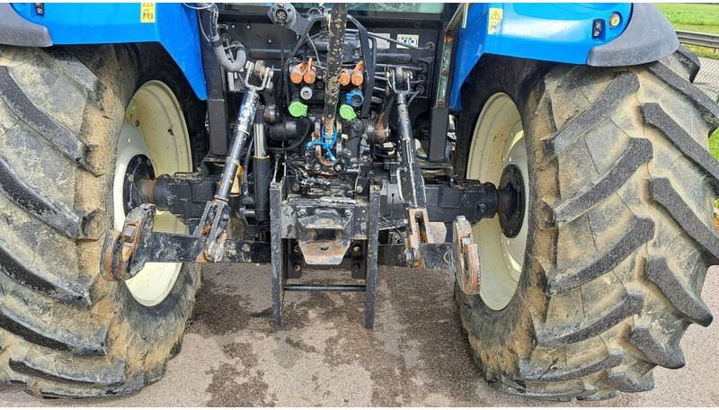 New Holland T 4.105 - Trattore: foto 5 New Holland T 4.105 - Trattore: foto 5