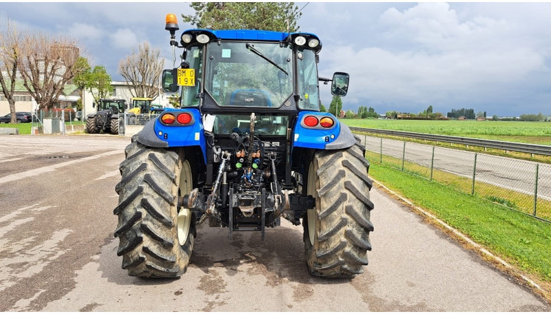 New Holland T 4.105 - Trattore: foto 4 New Holland T 4.105 - Trattore: foto 4