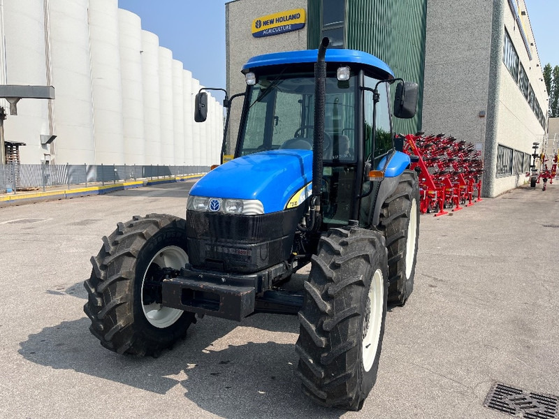New Holland TD 90 D - Trattore: foto 1 New Holland TD 90 D - Trattore: foto 1
