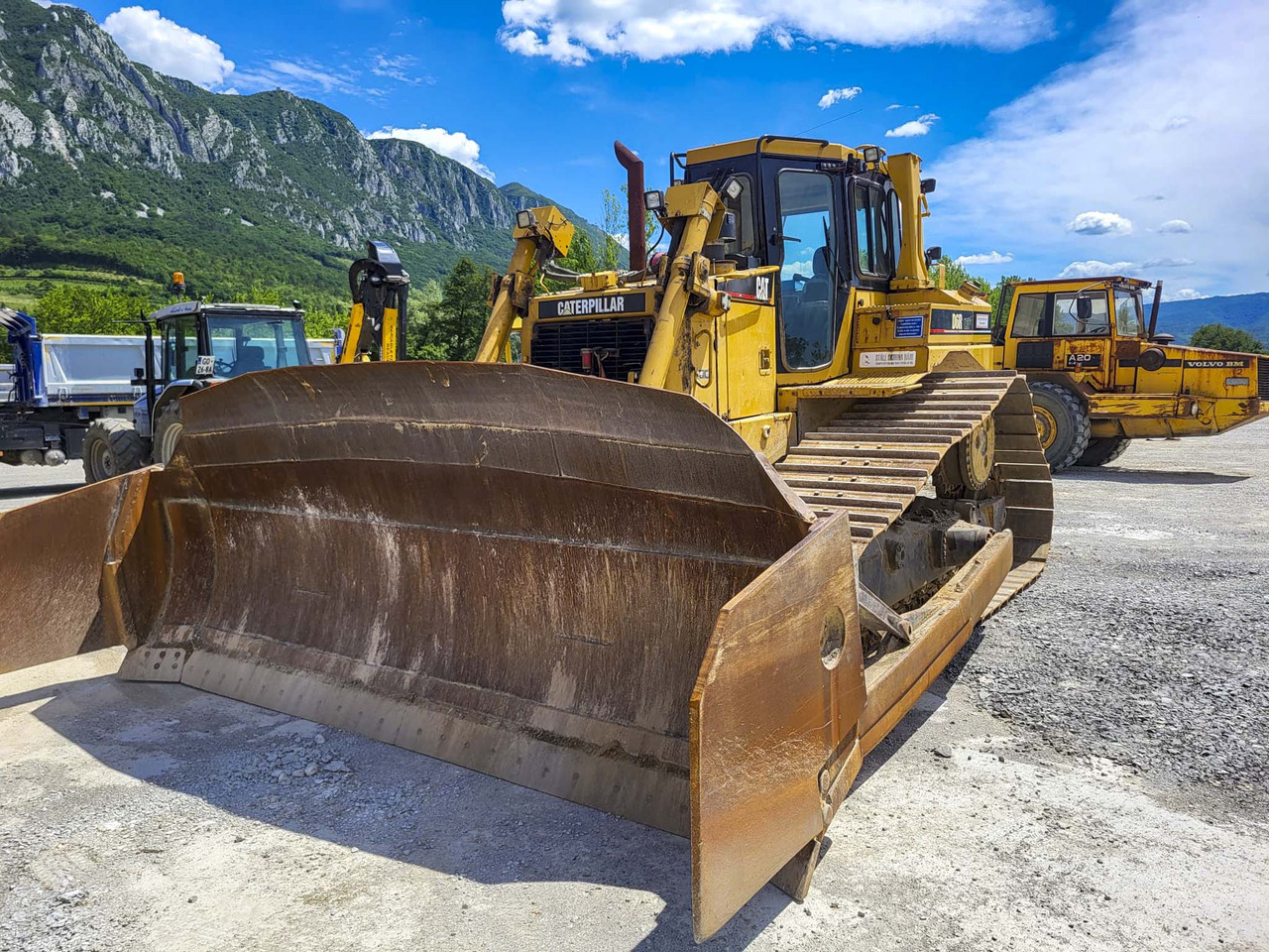 Bulldozer CATERPILLAR D6R: foto 5