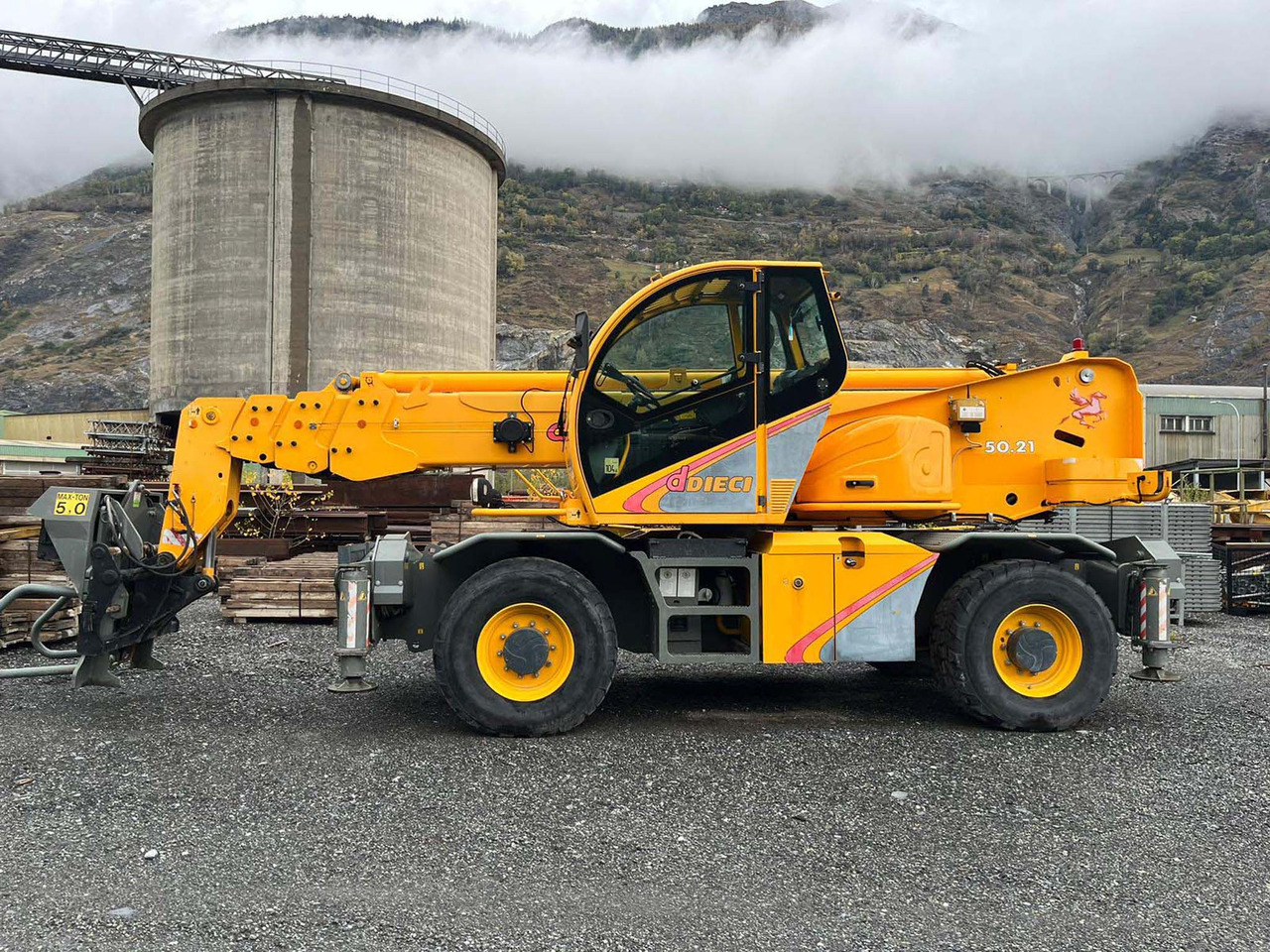 Dieci Pegasus 50.21 - Pala gommata telescopica: foto 1 Dieci Pegasus 50.21 - Pala gommata telescopica: foto 1