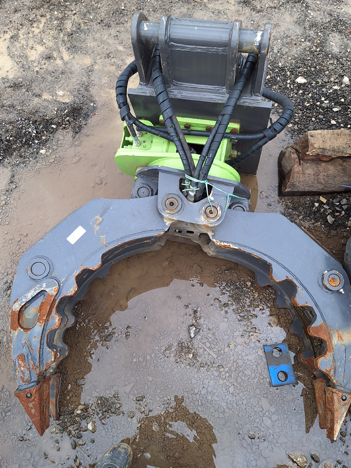 Grab BGS 04 for 8-12 ton excavators - Benna a polipo per Escavatore: foto 1 Grab BGS 04 for 8-12 ton excavators - Benna a polipo per Escavatore: foto 1