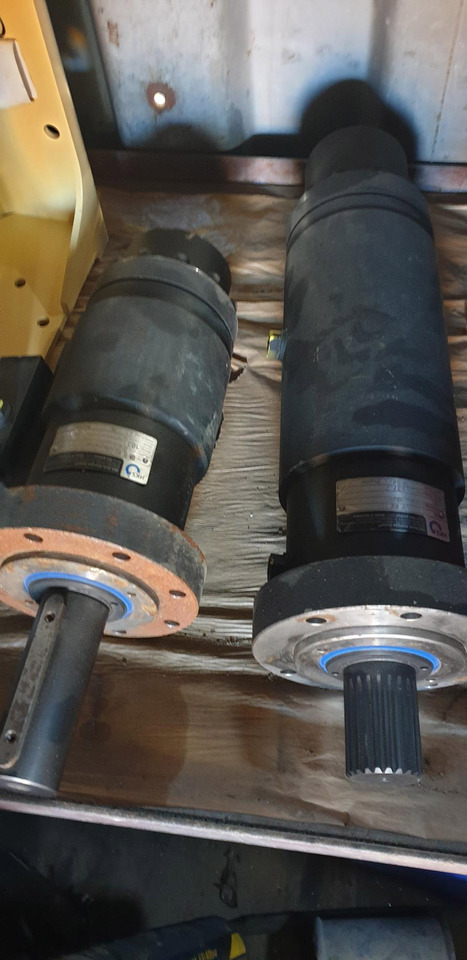 HKS DA--H 80 360º for PUTZMEISTER SPM 500 ESK1602791 for Putzmeister SPM 500 roadheader - Motore idraulico: foto 2 HKS DA--H 80 360º for PUTZMEISTER SPM 500 ESK1602791 for Putzmeister SPM 500 roadheader - Motore idraulico: foto 2