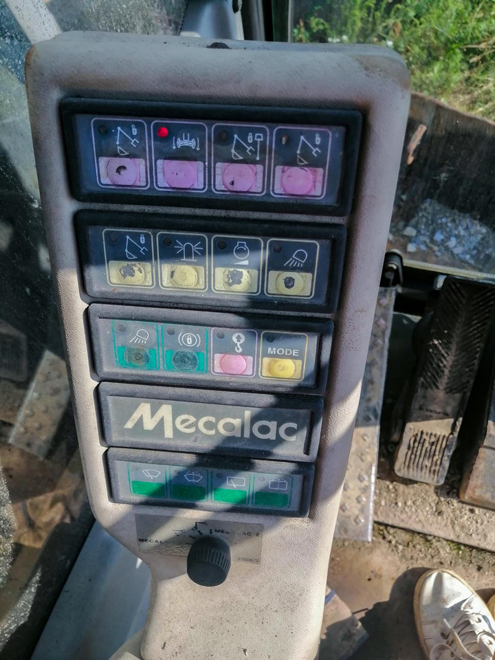 MECALAC 14 MXT - Escavatore gommato: foto 4 MECALAC 14 MXT - Escavatore gommato: foto 4