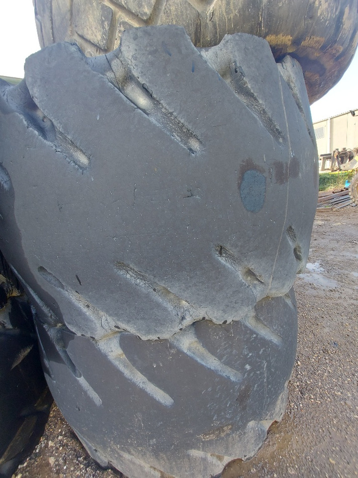 Leasing di MICHELIN XMINE D2, 35/65R33 MICHELIN XMINE D2, 35/65R33: foto 6