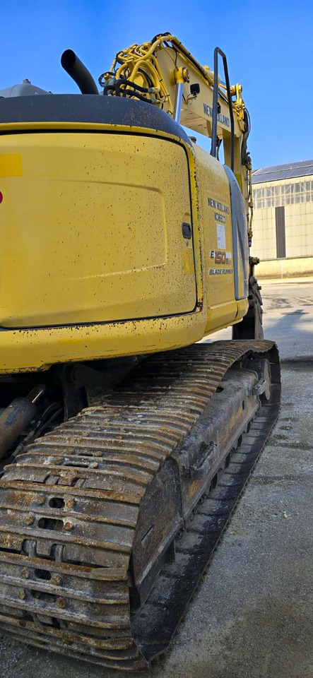 New Holland Kobelco E150BSR-2 Blade Runner - Escavatore cingolato: foto 5 New Holland Kobelco E150BSR-2 Blade Runner - Escavatore cingolato: foto 5