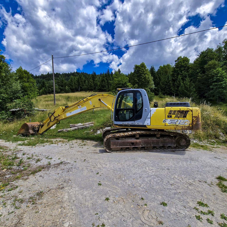 New Holland Kobelco E215 - Escavatore cingolato: foto 1 New Holland Kobelco E215 - Escavatore cingolato: foto 1