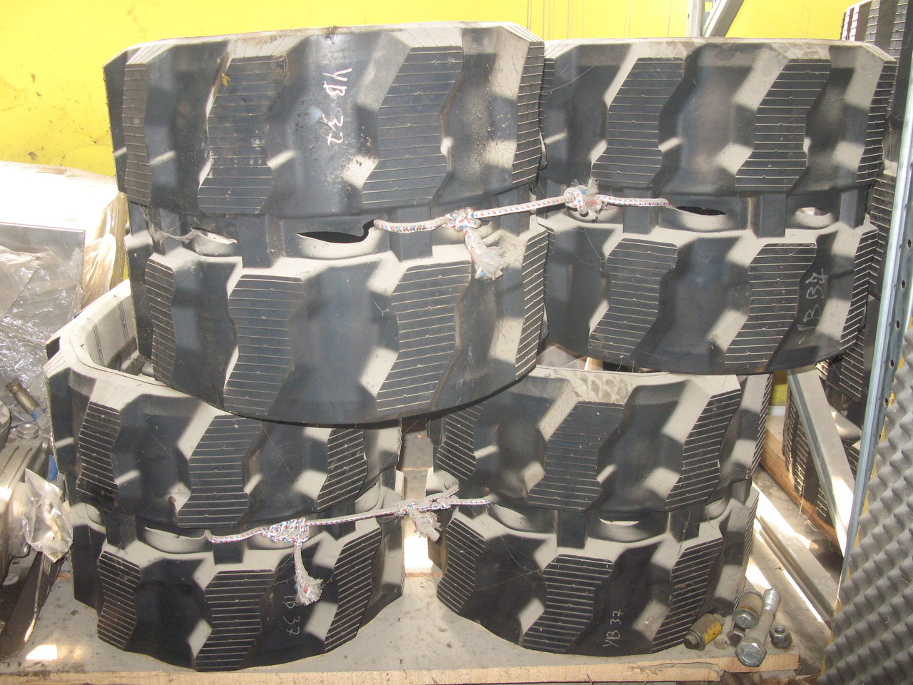 TAERYUK YB400X144X37 - Cingolo per Escavatore: foto 1 TAERYUK YB400X144X37 - Cingolo per Escavatore: foto 1