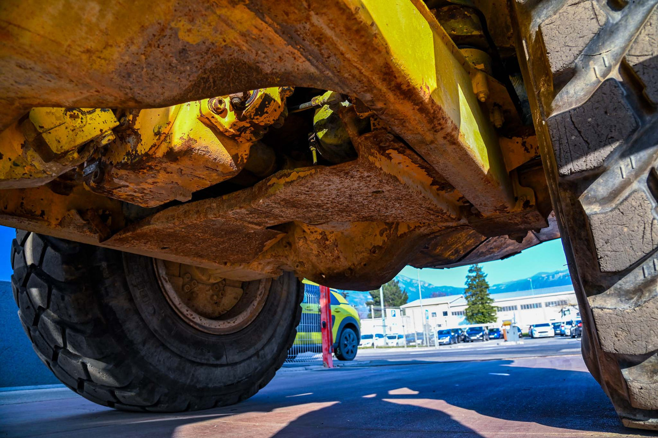 Autobetoniera VOLVO A25C 6X6: foto 27 Autobetoniera VOLVO A25C 6X6: foto 27