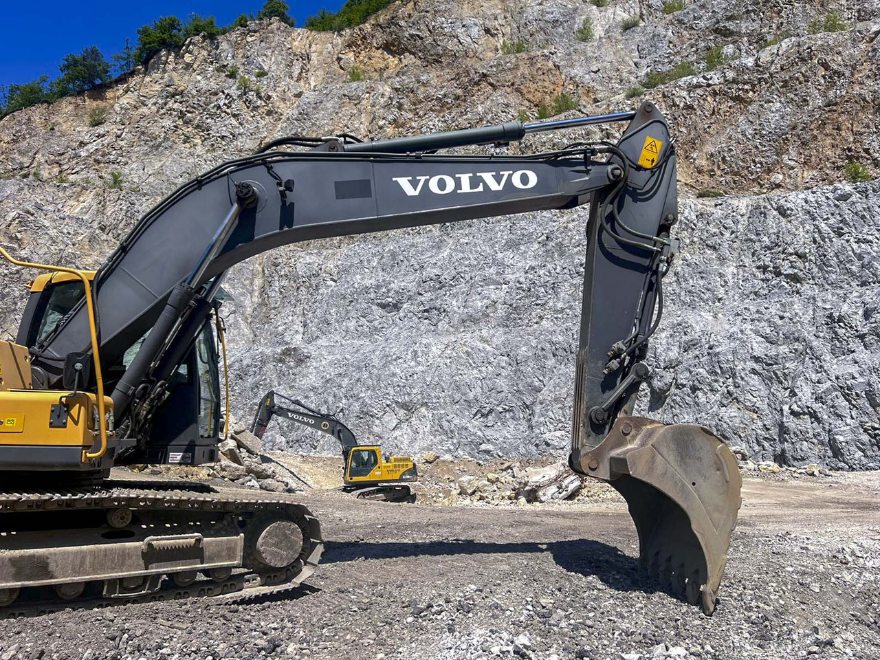 VOLVO EC220D - Escavatore cingolato: foto 4 VOLVO EC220D - Escavatore cingolato: foto 4