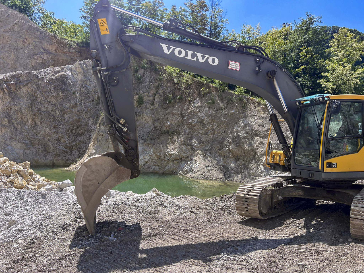 VOLVO EC220D - Escavatore cingolato: foto 2 VOLVO EC220D - Escavatore cingolato: foto 2