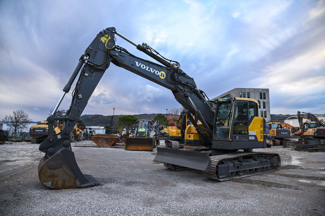 VOLVO ECR235EL - Escavatore cingolato: foto 2 VOLVO ECR235EL - Escavatore cingolato: foto 2