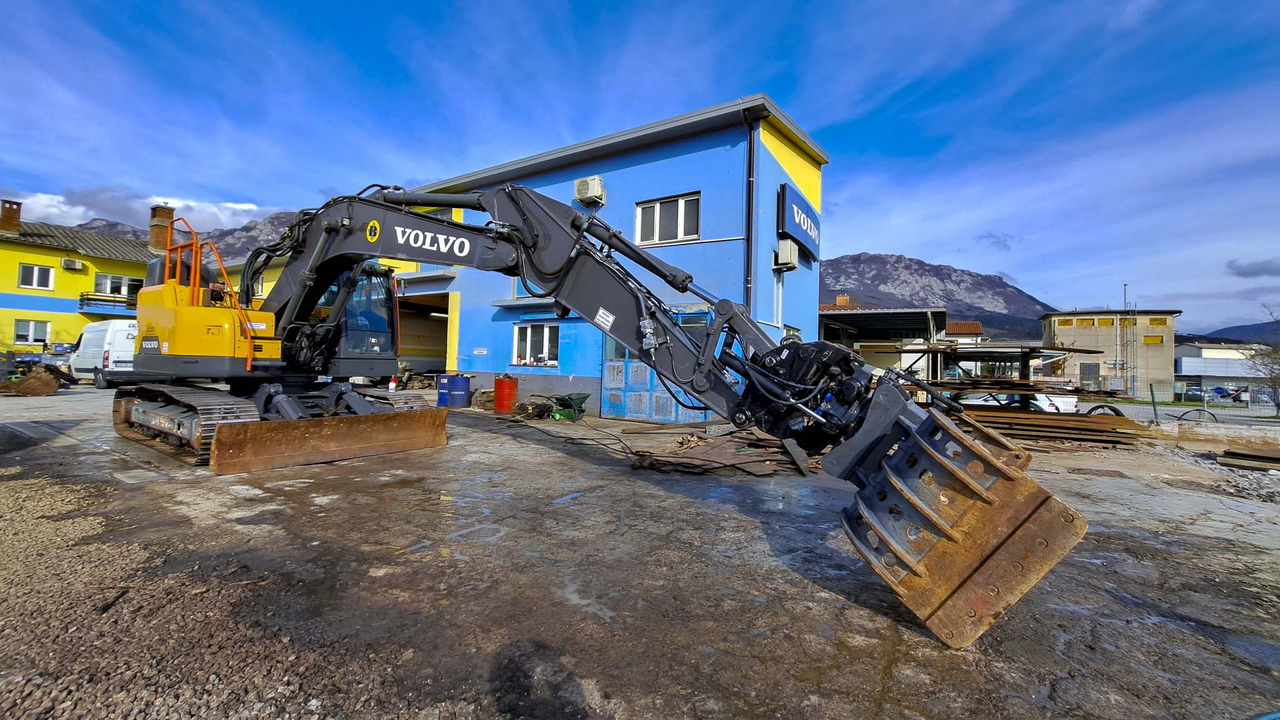 VOLVO ECR235EL - Escavatore cingolato: foto 3 VOLVO ECR235EL - Escavatore cingolato: foto 3