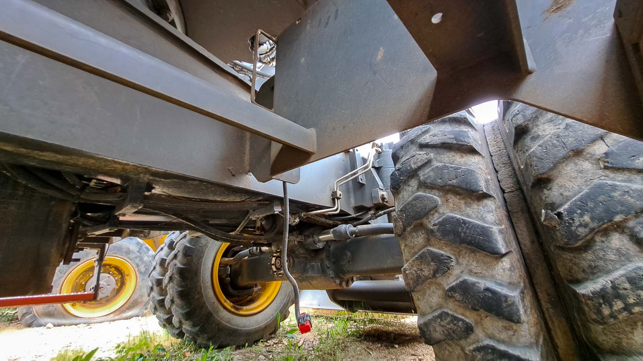 Escavatore gommato VOLVO EWR150E: foto 12