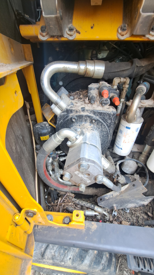 Escavatore gommato VOLVO EWR150E: foto 6