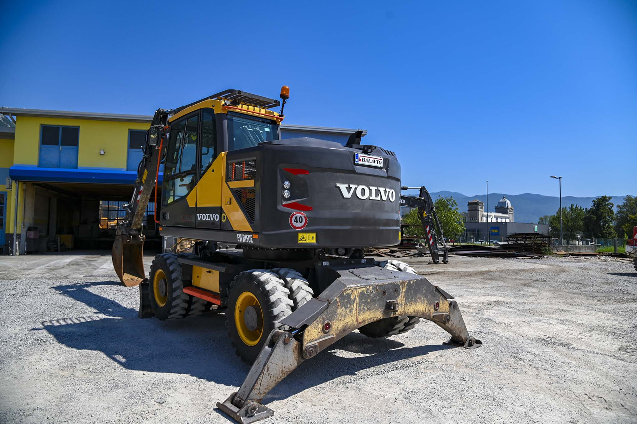 VOLVO EWR150E - Escavatore gommato: foto 5 VOLVO EWR150E - Escavatore gommato: foto 5
