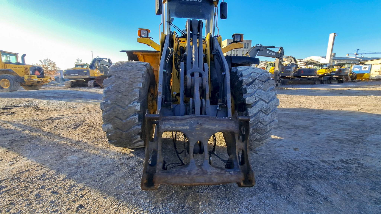 VOLVO L120E - Pala gommata: foto 2 VOLVO L120E - Pala gommata: foto 2