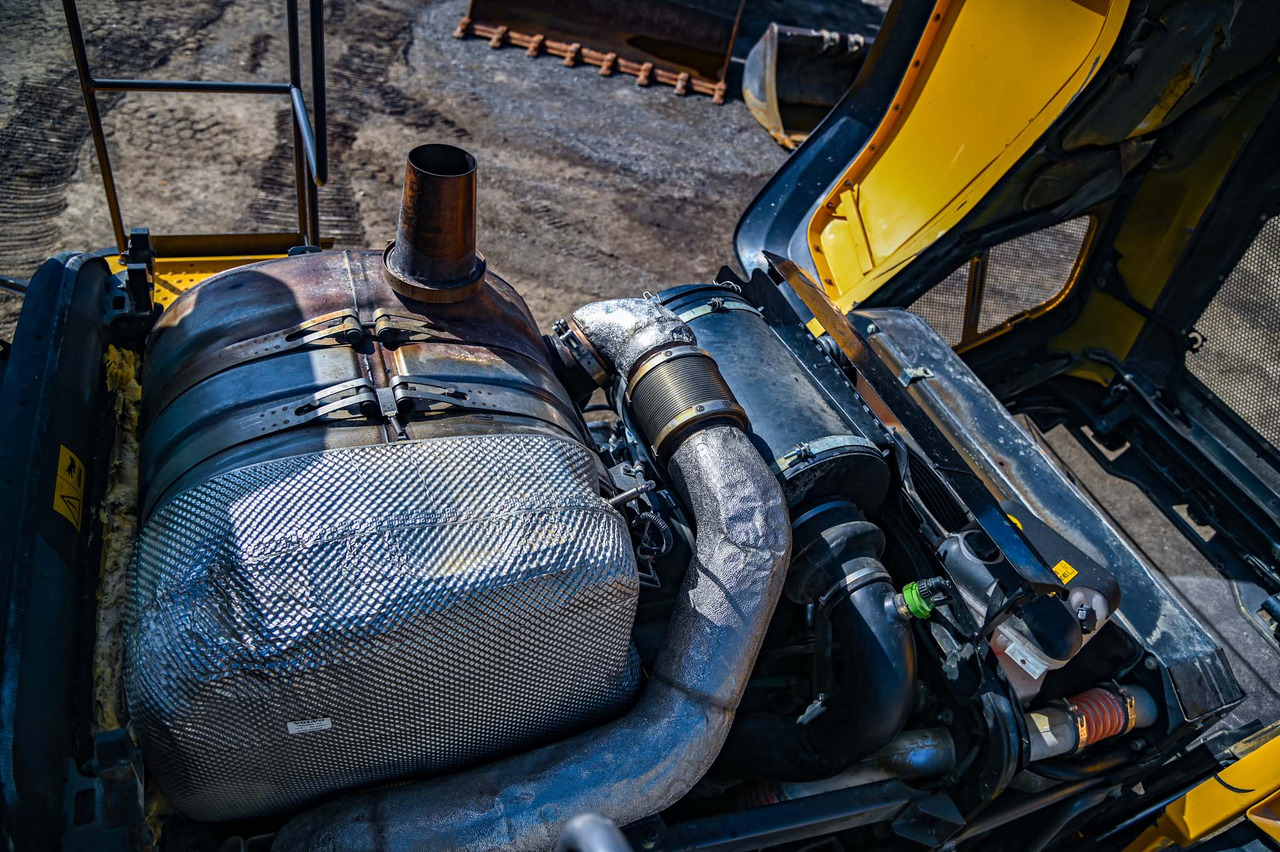 Pala gommata VOLVO L180H: foto 46