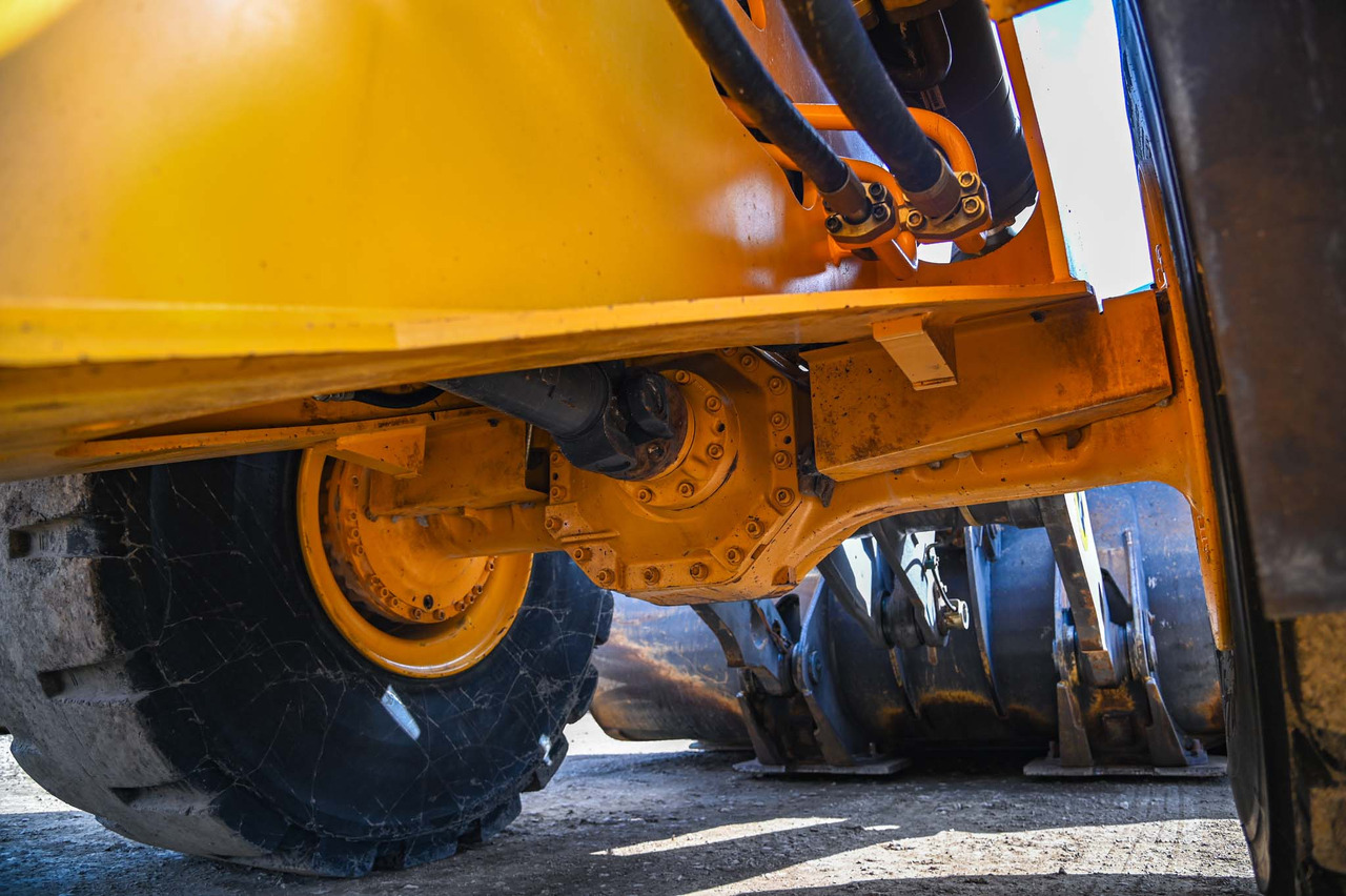 Pala gommata VOLVO L180H: foto 34