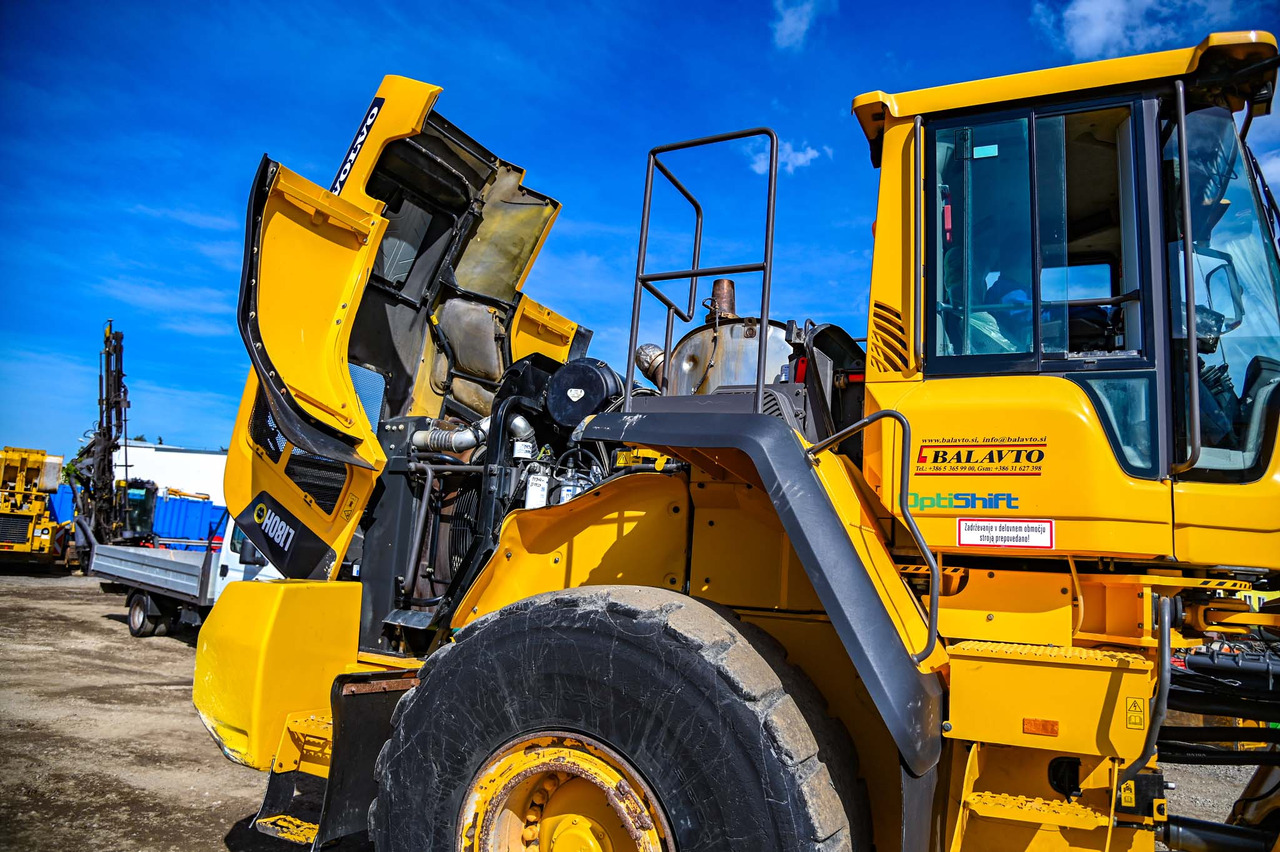 Pala gommata VOLVO L180H: foto 43