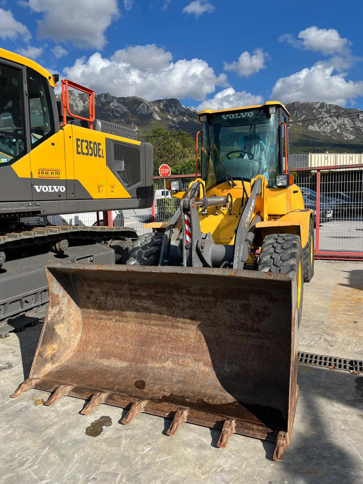 VOLVO L35B - Pala gommata: foto 2 VOLVO L35B - Pala gommata: foto 2