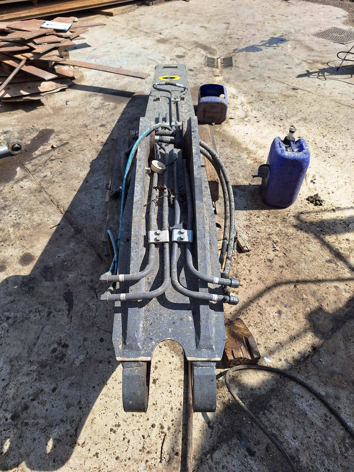 Volvo dipper arm 2500 mm Volvo EC220ENL - Braccio per Escavatore: foto 3 Volvo dipper arm 2500 mm Volvo EC220ENL - Braccio per Escavatore: foto 3