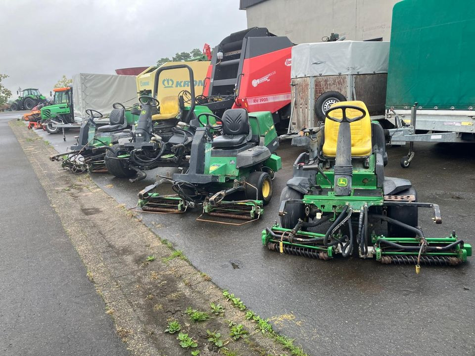 John Deere Spindelmäher, Großflächenmäher 2243, 2500A, 3235C - Tagliaerba: foto 1 John Deere Spindelmäher, Großflächenmäher 2243, 2500A, 3235C - Tagliaerba: foto 1