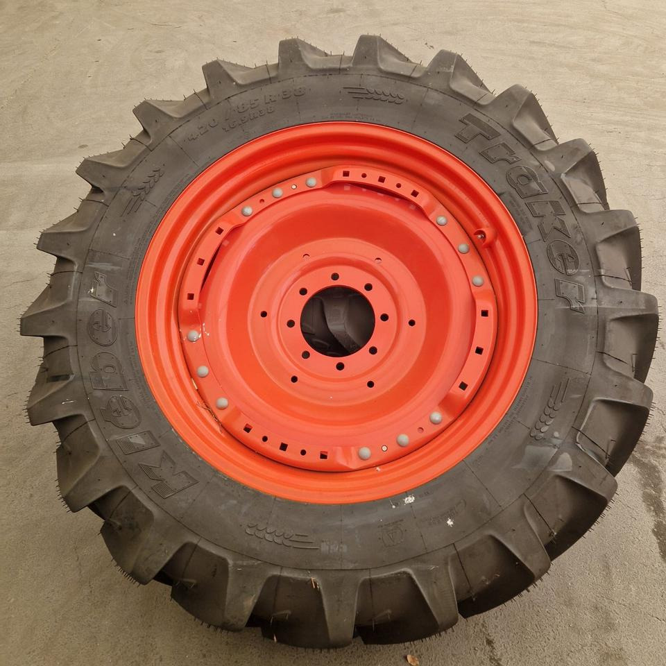 Kleber Reifen Räder 420/85R38 Traker 144A8 141B - Cerchi e pneumatici: foto 1 Kleber Reifen Räder 420/85R38 Traker 144A8 141B - Cerchi e pneumatici: foto 1