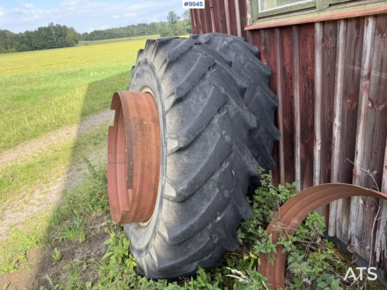 2 tractor tires with rims and rings - Ruota completa per Trattore: foto 2 2 tractor tires with rims and rings - Ruota completa per Trattore: foto 2