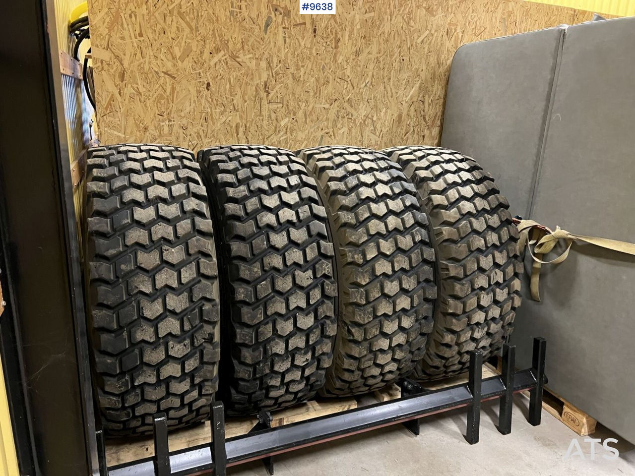 4 Nokian 20.5R25 tires on rims - Ruota completa per Macchina da cantiere: foto 2 4 Nokian 20.5R25 tires on rims - Ruota completa per Macchina da cantiere: foto 2