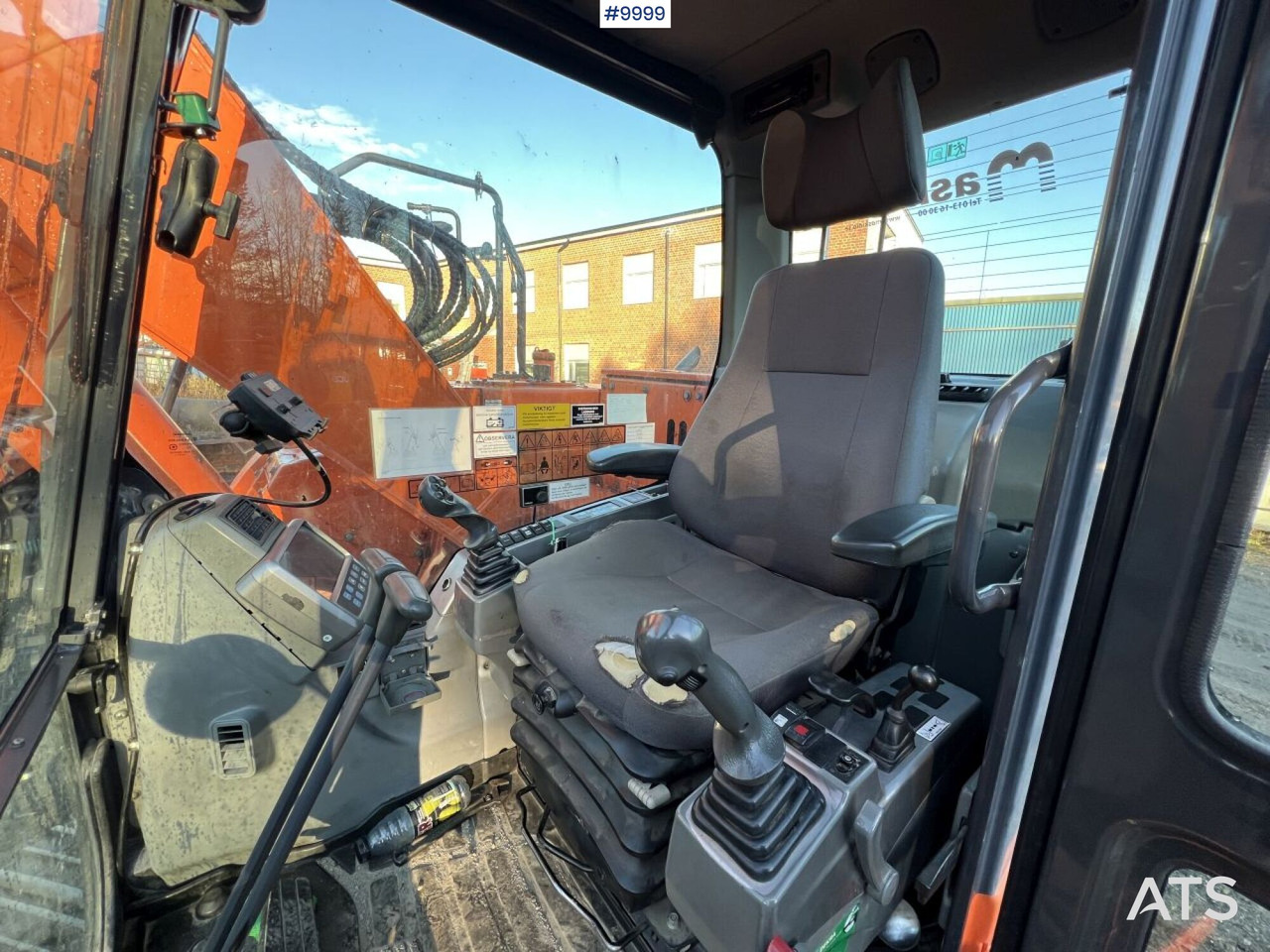 Doosan DX140LCR-3 Excavator with rotator - Escavatore cingolato: foto 4 Doosan DX140LCR-3 Excavator with rotator - Escavatore cingolato: foto 4