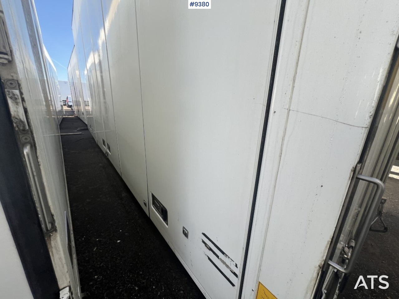 Refrigerated trailer cabinet Ekeri - Cassa frigo: foto 2 Refrigerated trailer cabinet Ekeri - Cassa frigo: foto 2