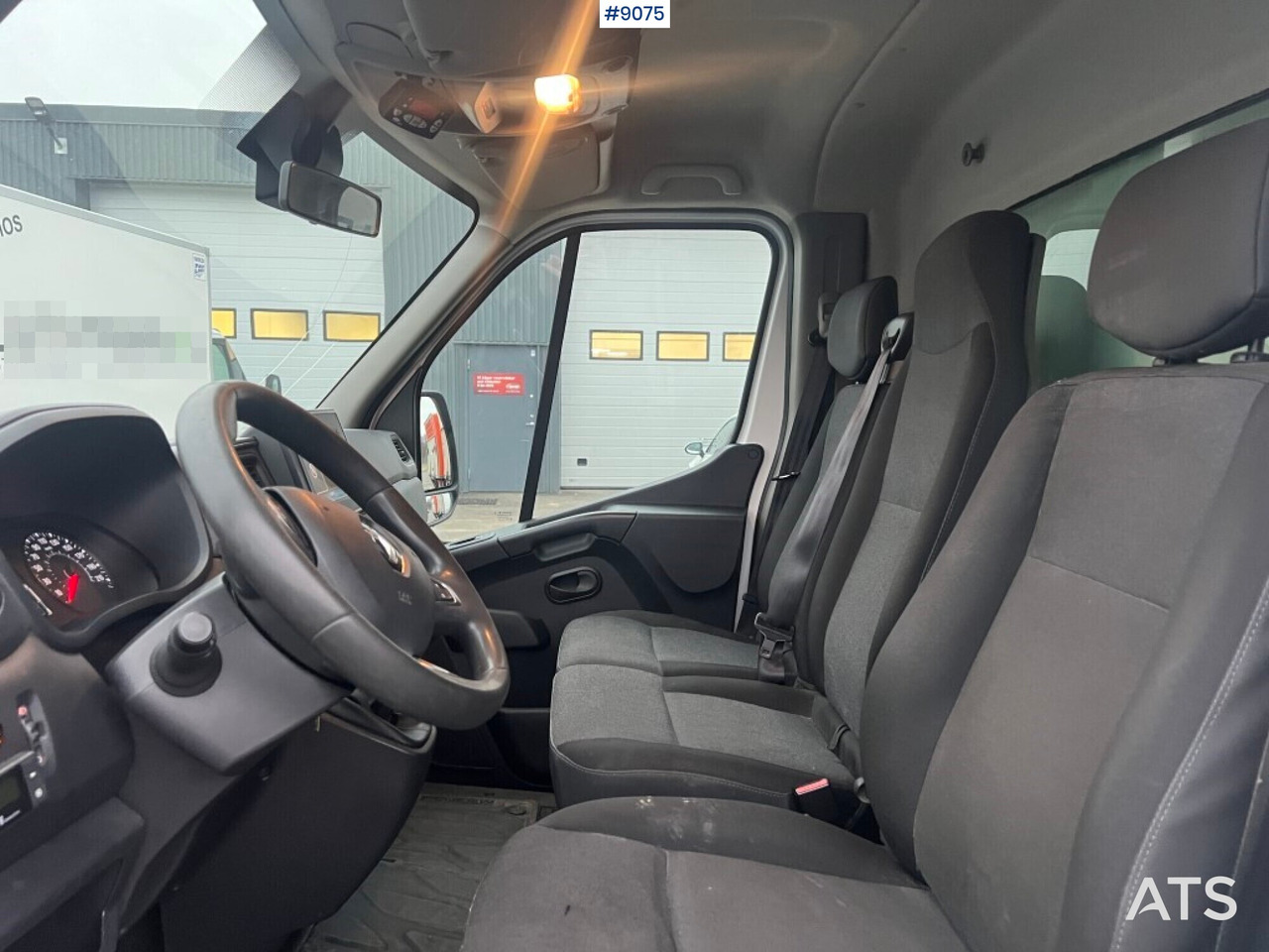 Furgone frigo Refrigerated truck - Renault Master: foto 16
