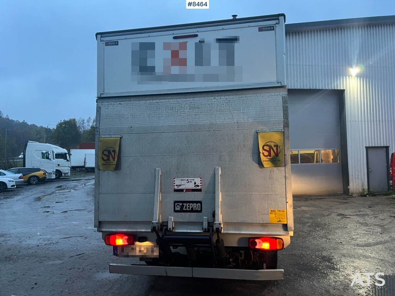 Renault master with tail lift - Furgone box: foto 3 Renault master with tail lift - Furgone box: foto 3